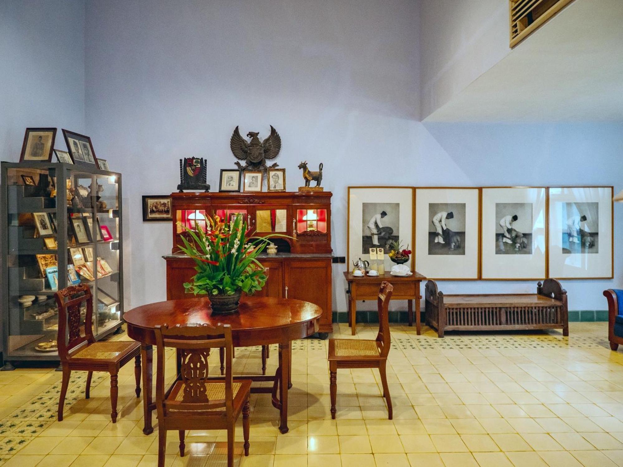 فندق توجو سري ليستاري Blitar المظهر الخارجي الصورة