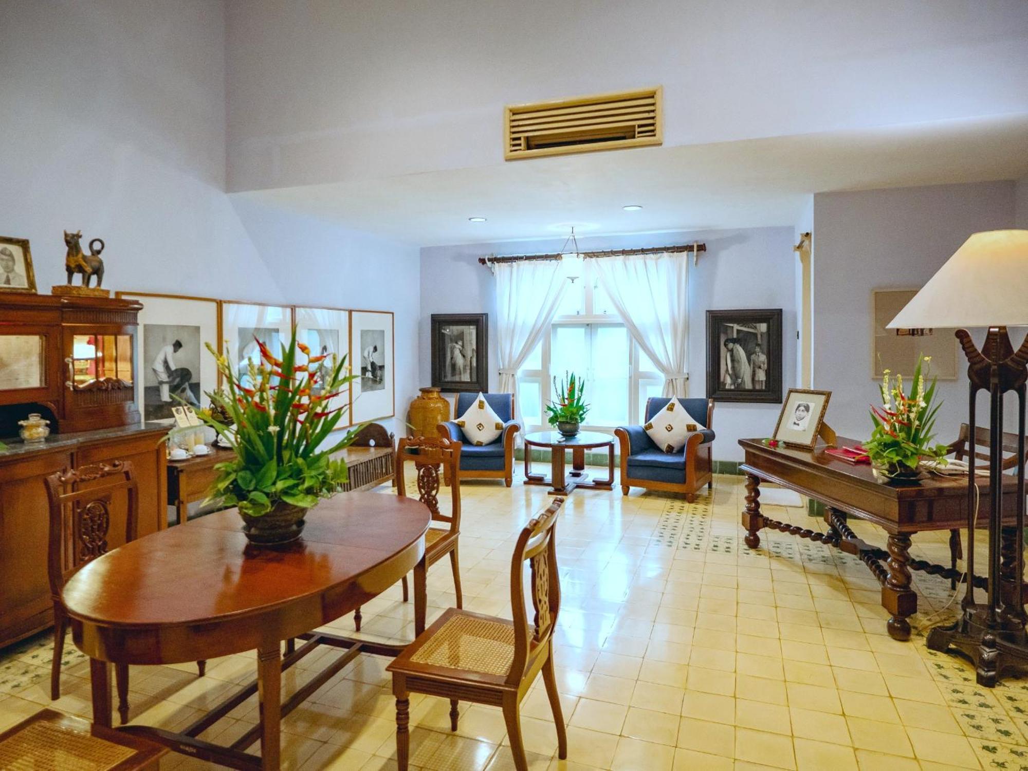 فندق توجو سري ليستاري Blitar المظهر الخارجي الصورة
