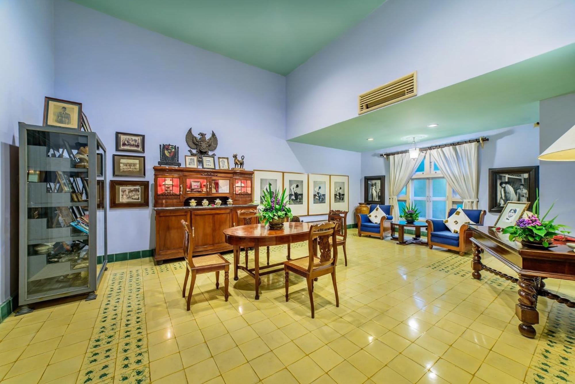 فندق توجو سري ليستاري Blitar المظهر الخارجي الصورة